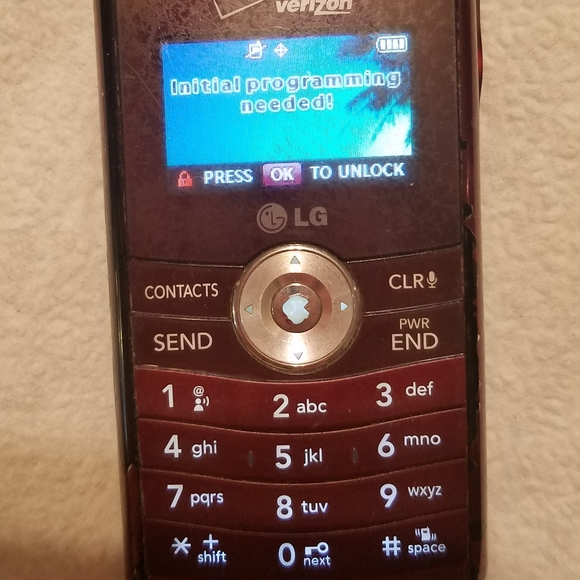 Vintage phone  See all pictures!!!  This does have damage to one corner - Picture 9 of 12